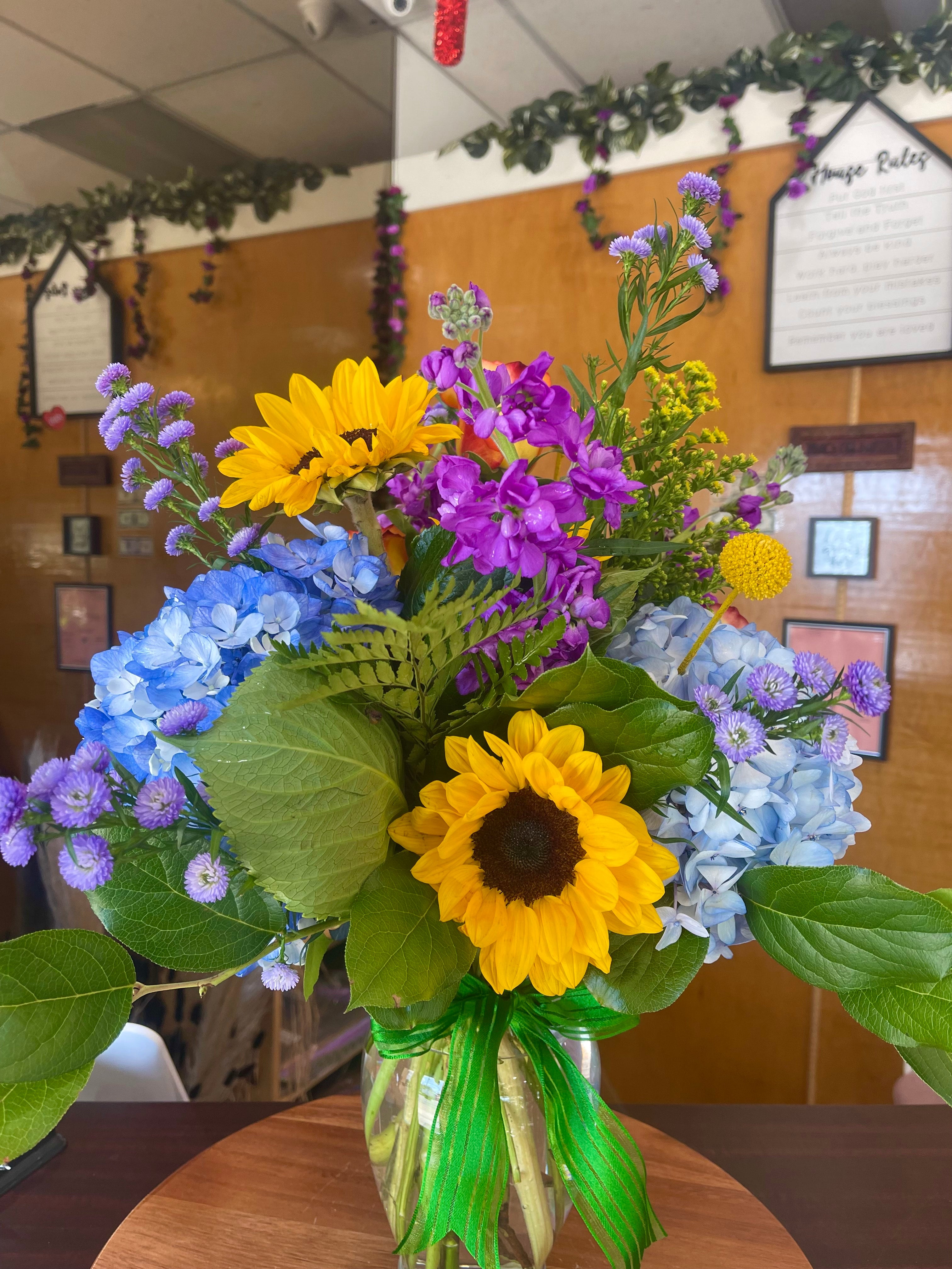 Hydrangeas and Sunflowers Mixed Arrangement | Miamor Florist and Gift Shop, image size:3024x4032
